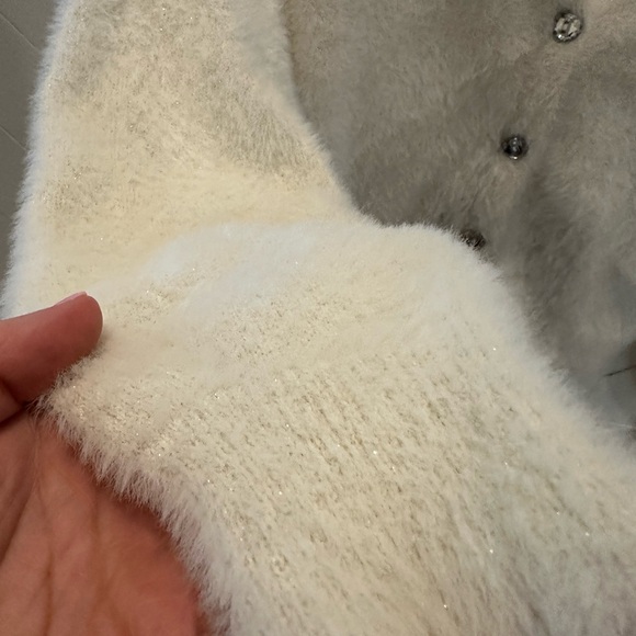 Ivory cream with gold sparkle jeweled button cardigan 7-8 Cat & Jack - Picture 5 of 6